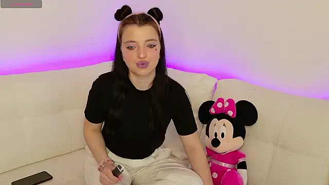 Minnie mouse 18 online show from March 19, 2026, 8:29 am