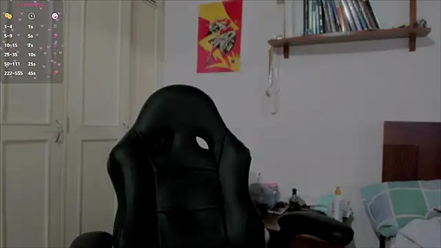 KittyFeet1 online show from April 6, 2026, 8:43 pm