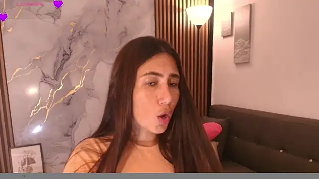 LucyBecker online show from April 18, 2026, 8:20 pm