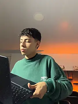 SebastianReed  online show from April 23, 2026, 4:46 am