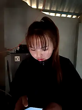 Mina xYx online show from March 17, 2026, 6:06 am