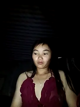 emmasexy2k online show from May 2, 2026, 11:43 pm