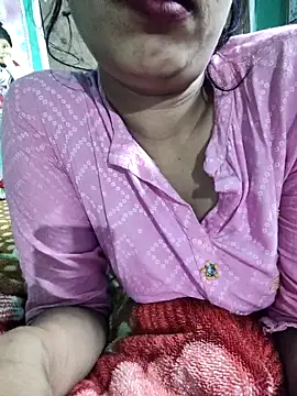 model seela online show from April 23, 2026, 4:09 pm