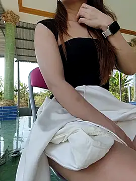 Jeen deer online show from April 18, 2026, 12:58 am