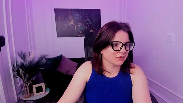 Snapshot of AmeliaDateri chatting on March 28, 2026, 7:24 pm AmeliaDateri online show from March 28, 2026, 7:24 pm