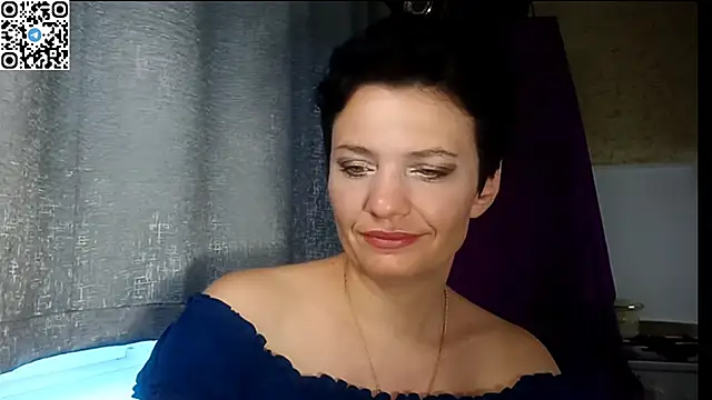 HotMamaQueen234 online show from June 22, 2026, 7:05 am