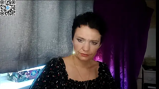 HotMamaQueen234 online show from June 23, 2026, 11:52 am