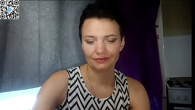 HotMamaQueen234 online show from July 2, 2026, 10:32 am