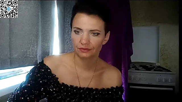 HotMamaQueen234 online show from July 3, 2026, 12:00 pm