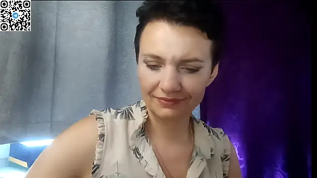 HotMamaQueen234 online show from July 19, 2026, 11:25 am