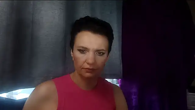 HotMamaQueen234 online show from July 28, 2026, 12:12 pm