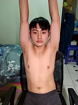 Snapshot of sweetener_321 chatting on March 18, 2026, 2:31 pm sweetener 321 online show from March 18, 2026, 2:31 pm