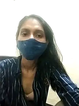 Snapshot of Sonam_y chatting on March 18, 2026, 5:49 pm Sonam y online show from March 18, 2026, 5:49 pm