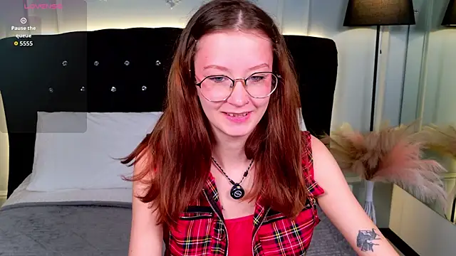 AmelieViolet online show from June 26, 2026, 11:03 am