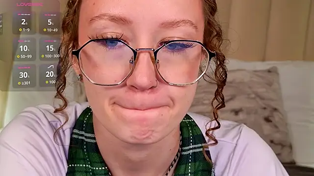 AmelieViolet online show from July 5, 2026, 10:44 am