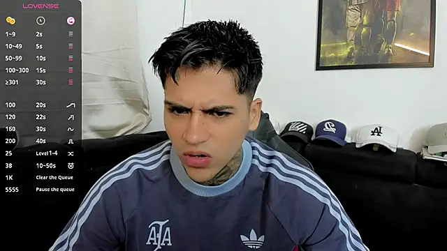 sweetlatinoboy online show from March 21, 2026, 10:53 am