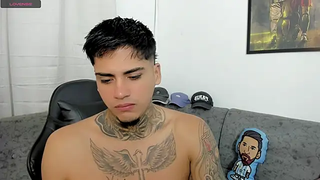 sweetlatinoboy online show from July 11, 2026, 9:34 am