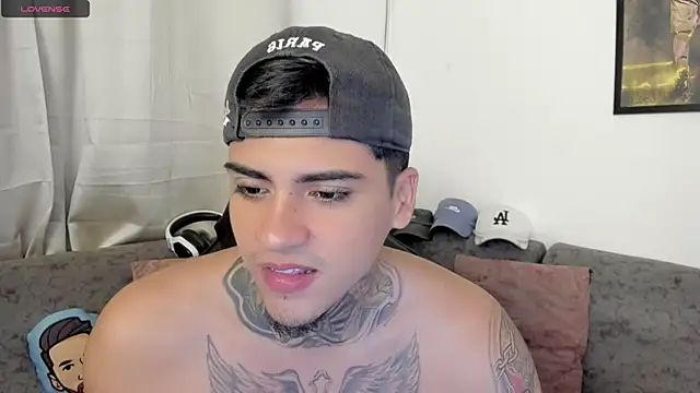 sweetlatinoboy online show from August 9, 2026, 9:36 am