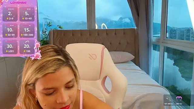 Snapshot of Florence_Ford chatting on June 4, 2026, 11:05 am Florence Ford online show from June 4, 2026, 11:05 am