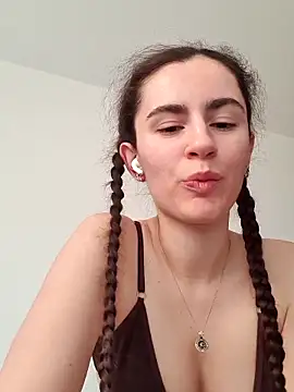 Snapshot of starlight_mo chatting on April 10, 2026, 3:17 pm starlight mo online show from April 10, 2026, 3:17 pm