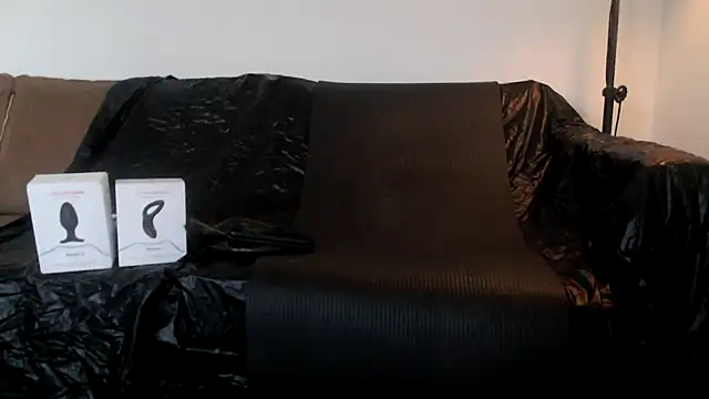 latexslaveboy online show from June 23, 2026, 7:45 pm