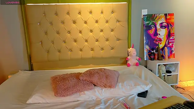 ChloeSterling online show from May 5, 2026, 7:55 pm