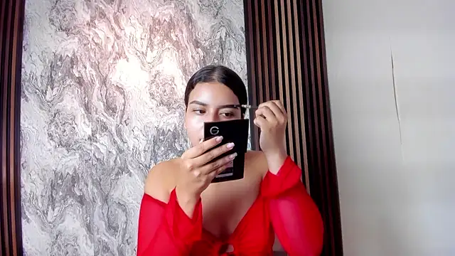sweet aura31 online show from May 6, 2026, 8:03 pm