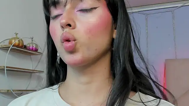 Snapshot of Eimy_Blaze chatting on August 3, 2026, 7:28 pm Eimy Blaze online show from August 3, 2026, 7:28 pm