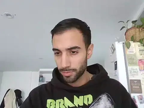 SantinnoVale online show from April 7, 2026, 6:19 pm