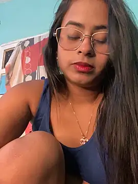 lucirganaxxx online show from June 22, 2026, 3:36 am