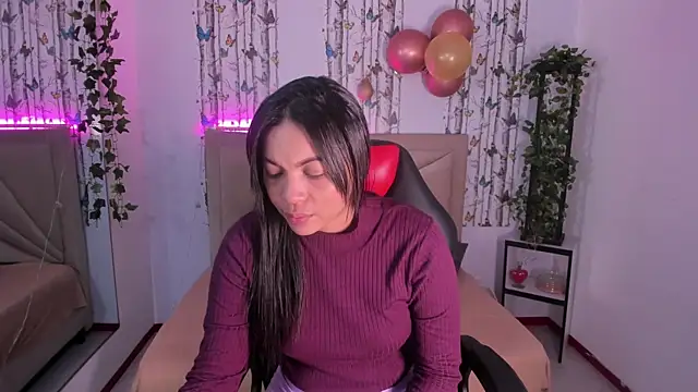Snapshot of adhara_angelss chatting on May 15, 2026, 3:35 am adhara angelss online show from May 15, 2026, 3:35 am