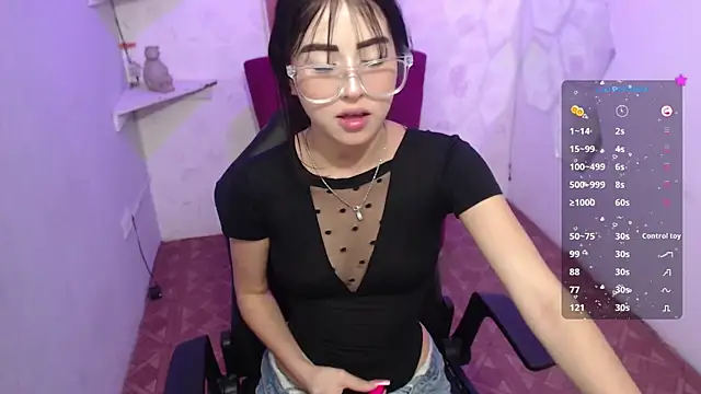 Melodi velasquez online show from May 30, 2026, 3:58 am