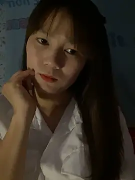 Snapshot of -Eidieea- chatting on April 2, 2026, 1:47 am -Eidieea- online show from April 2, 2026, 1:47 am