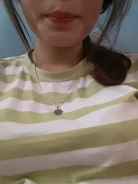 Snapshot of -Eidieea- chatting on April 5, 2026, 4:53 am -Eidieea- online show from April 5, 2026, 4:53 am