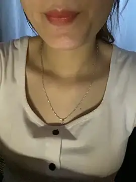 Snapshot of -Eidieea- chatting on April 21, 2026, 12:01 am -Eidieea- online show from April 21, 2026, 12:01 am