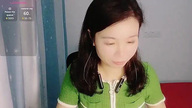 Snapshot of Lianzi-2026 chatting on April 27, 2026, 12:14 pm Lianzi-2026 online show from April 27, 2026, 12:14 pm