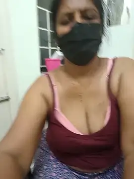 Snapshot of tamil_manjalmaami chatting on June 1, 2026, 5:58 pm tamil manjalmaami online show from June 1, 2026, 5:58 pm