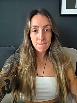 NicoleKaiser online show from April 20, 2026, 4:10 pm