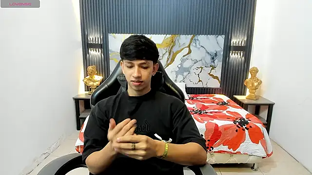 Snapshot of AdrianFranko chatting on May 12, 2026, 1:30 pm AdrianFranko online show from May 12, 2026, 1:30 pm