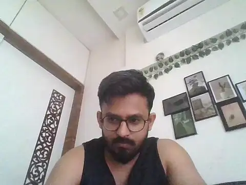 Snapshot of aryaka1303 chatting on May 26, 2026, 9:38 am aryaka1303 online show from May 26, 2026, 9:38 am