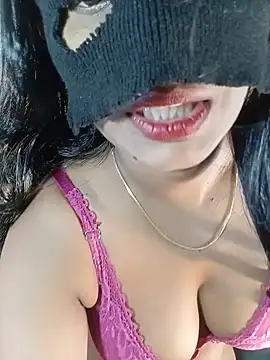 Snapshot of Kameeliya_ chatting on July 21, 2026, 6:21 pm Kameeliya online show from July 21, 2026, 6:21 pm