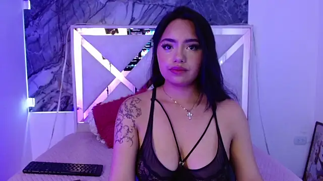 Snapshot of sweetbloomcs chatting on May 19, 2026, 8:59 pm sweetbloomcs online show from May 19, 2026, 8:59 pm
