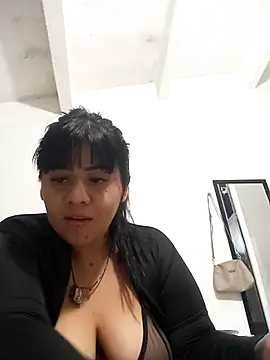 Luna sexybigtits online show from March 20, 2026, 7:52 pm