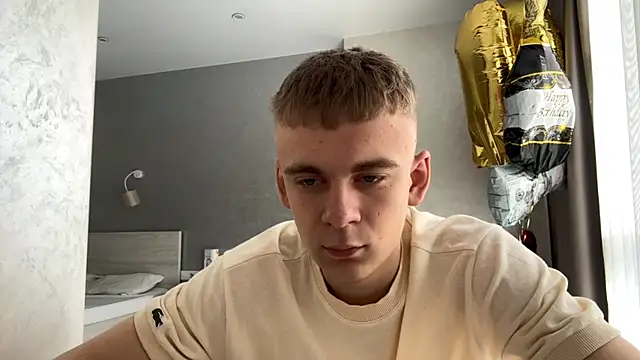 Snapshot of SoloFury chatting on June 16, 2026, 7:11 am SoloFury online show from June 16, 2026, 7:11 am
