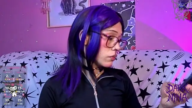 dark nina   online show from May 15, 2026, 2:40 am