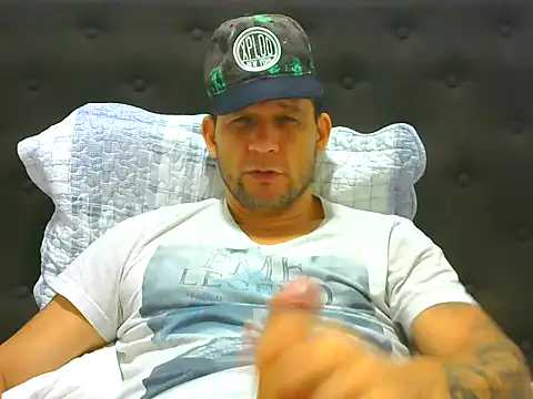 Snapshot of altenori chatting on May 27, 2026, 3:25 am altenori online show from May 27, 2026, 3:25 am