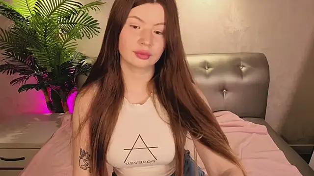 Sophia Everly online show from May 4, 2026, 10:00 am