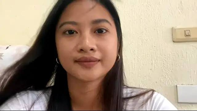 VerlieCerise online show from March 22, 2026, 2:37 am