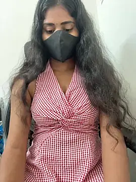 sexy-riyaa43 online show from April 24, 2026, 3:36 pm