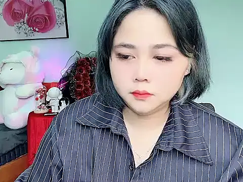 Nhanlu009 online show from May 4, 2026, 11:56 pm